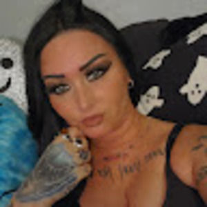 Meet your Posher, Leanne